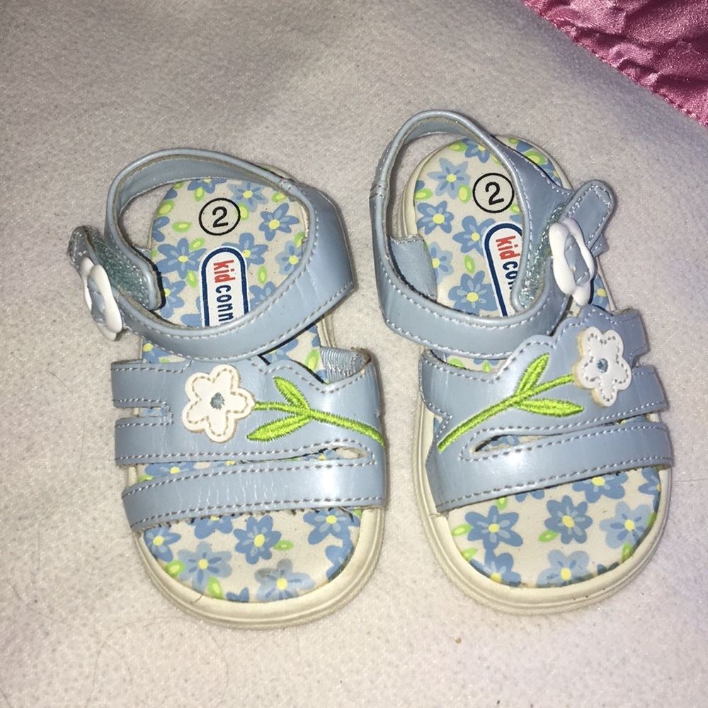 Kids sandals